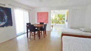 1211-002-Casa-Maya-Hostal-Hotel-Playa-El-Yaque-Isla-Margarita-Venezuela-es-habitacion101-1024x576