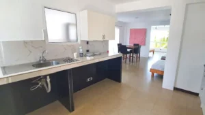 1211-004-Casa-Maya-Hostal-Hotel-Playa-El-Yaque-Isla-Margarita-Venezuela-es-habitacion101-1024x576