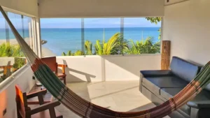 1221-004-Casa-Maya-Hostal-Hotel-Playa-El-Yaque-Isla-Margarita-Venezuela-es-habitacion201-1024x576