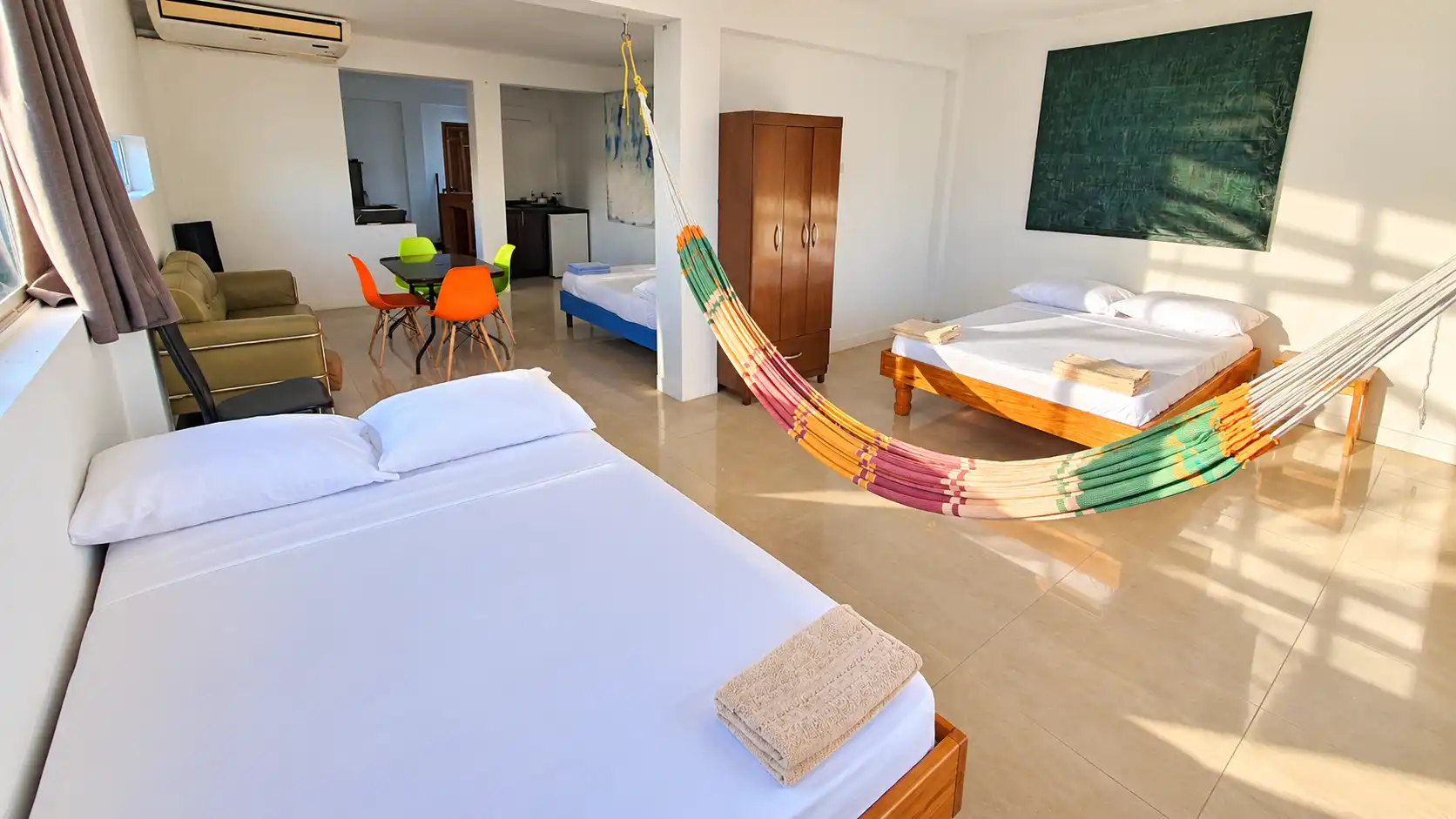0212-casa-maya-playa-el-yaque-habitacion_102-04