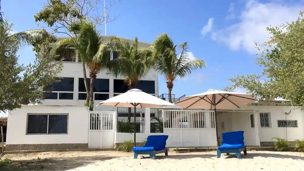 1100 Casa Maya Playa El Yaque 004 fachada 001